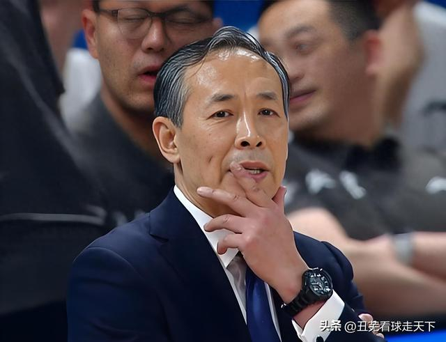 乐鱼官方网站最新版本下载-CBA | 京粤大战决胜场，北京两个“王炸组合”还未完全发威|麦基|贾维尔-麦基|贾维尔·麦基|曾凡博|篮板_新浪体育_新浪新闻